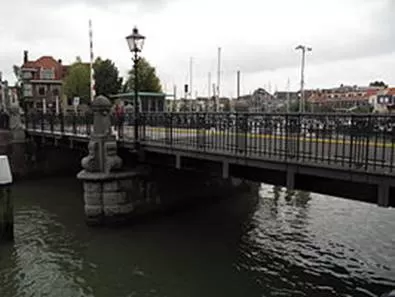 Monumentale brug beschermd door GevelMeesters - Dordrecht - 